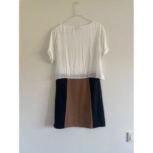 ARMANI JEANS
Linen mid-length dress used 
38 IT
Very good condition